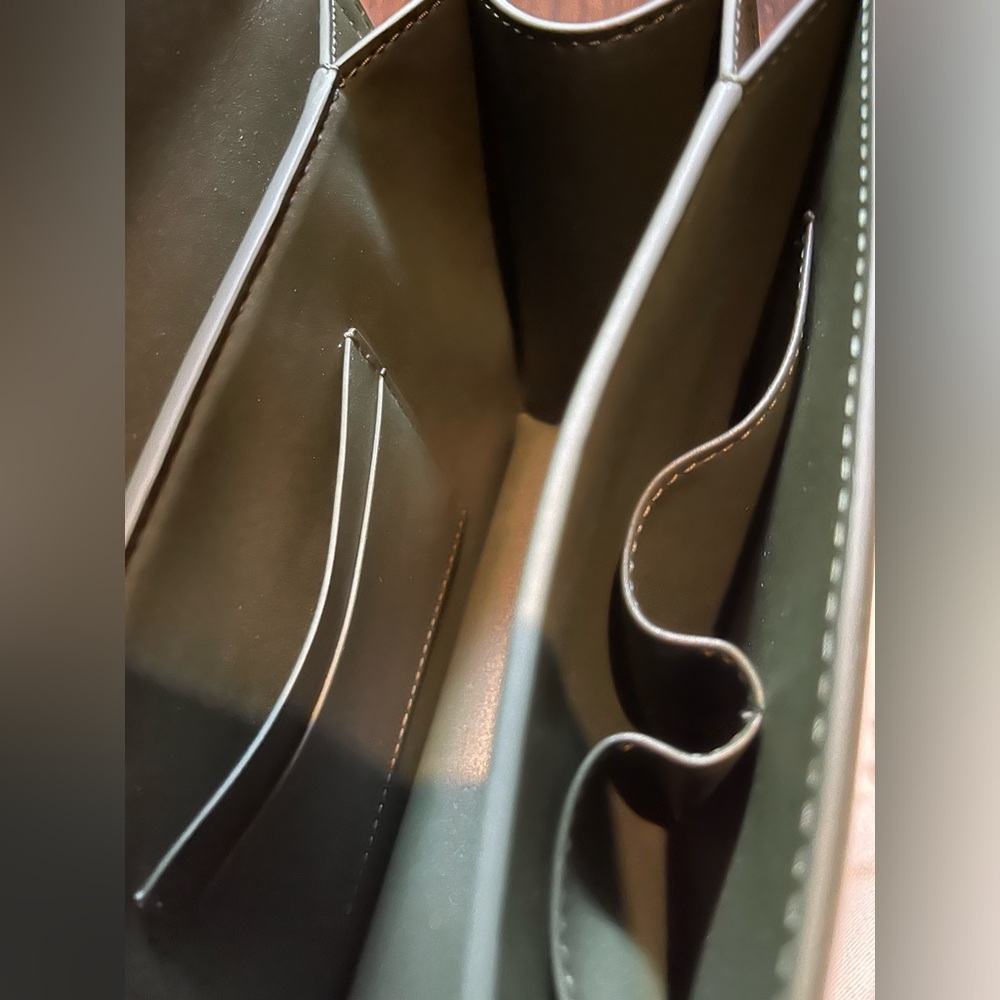 Brand New crossbody bag - Picture 2 of 7